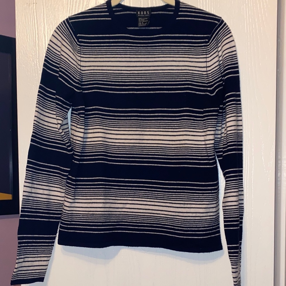 Michael Kors Women's Navy and Ecru Striped Sweater